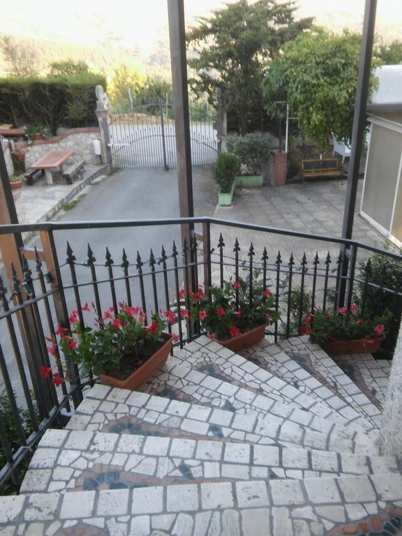Parco Sogni D'Oro Aparthotel Монтела Екстериор снимка