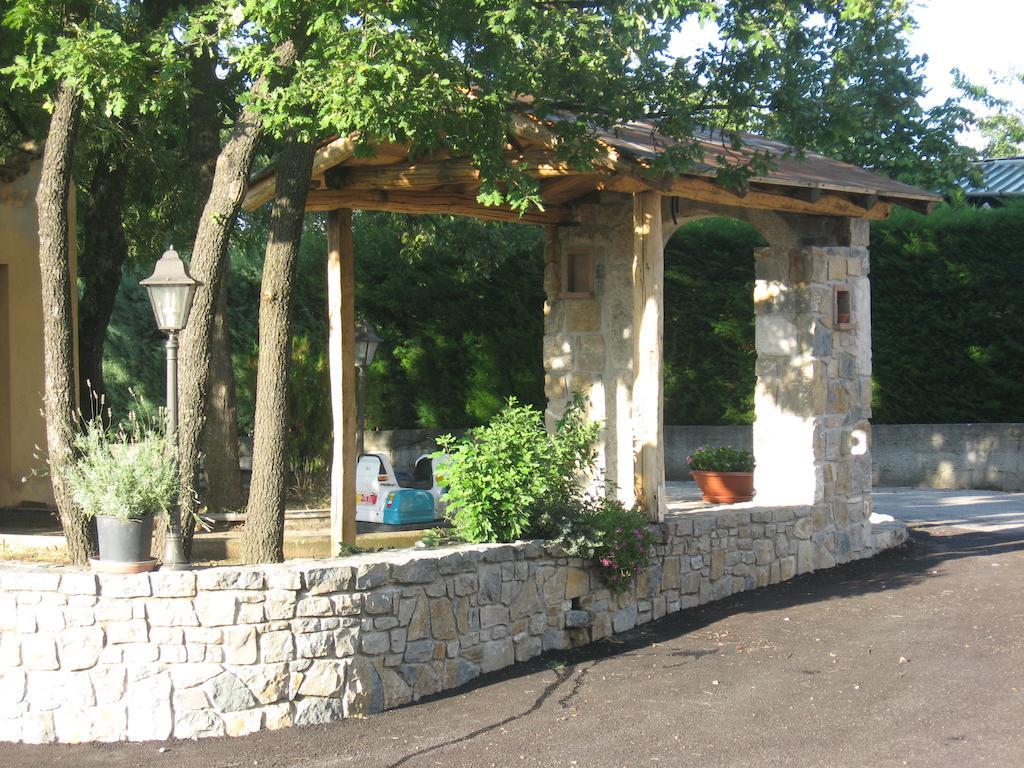 Parco Sogni D'Oro Aparthotel Монтела Екстериор снимка